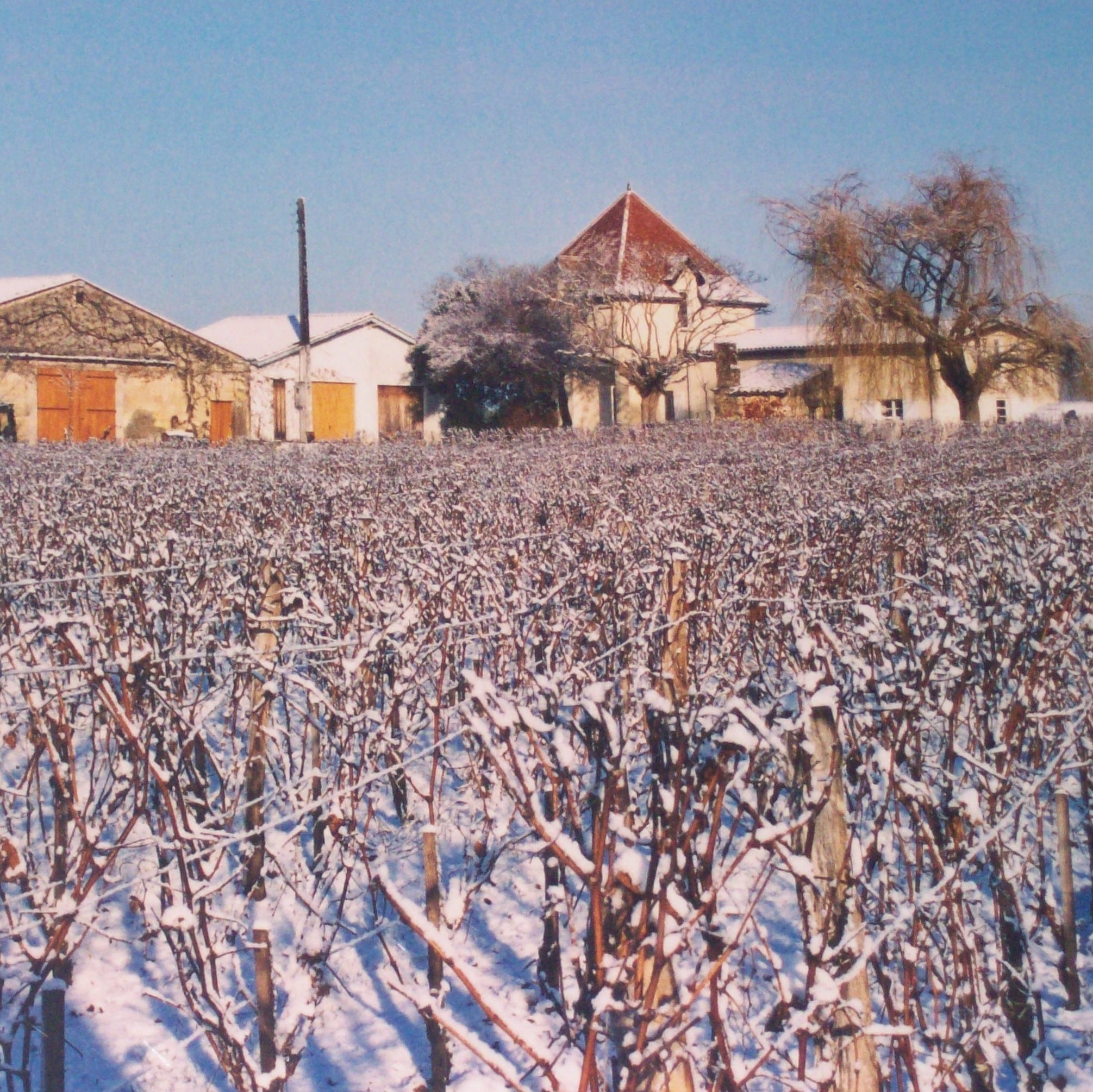 Château Les Cabannes sous la neige en 2002